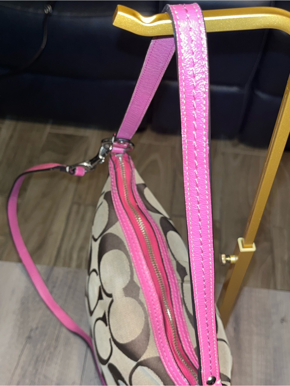 Coach Beige Signature Canvas Shoulder Bag with Pink Leather Trim - Picture 9 of 16